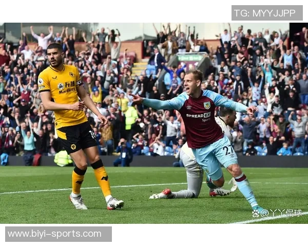 弗莱明接哈特曼传中再进一球伯恩利扩大领先优势狼队陷入困境